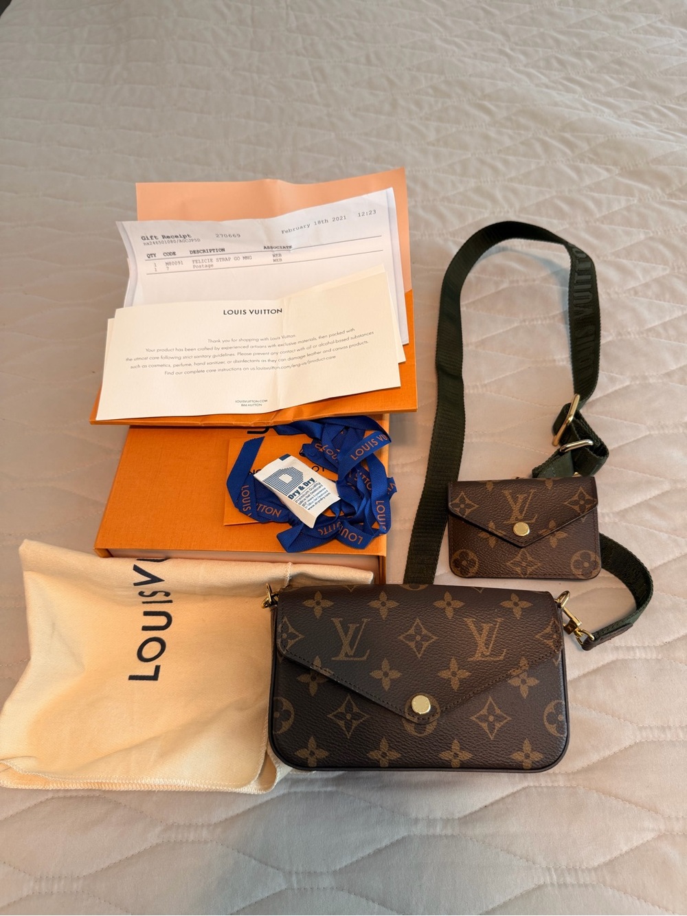Louis Vuitton Felicie Strap & Go Khaki